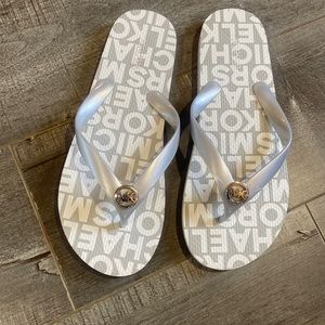 MK flip flops